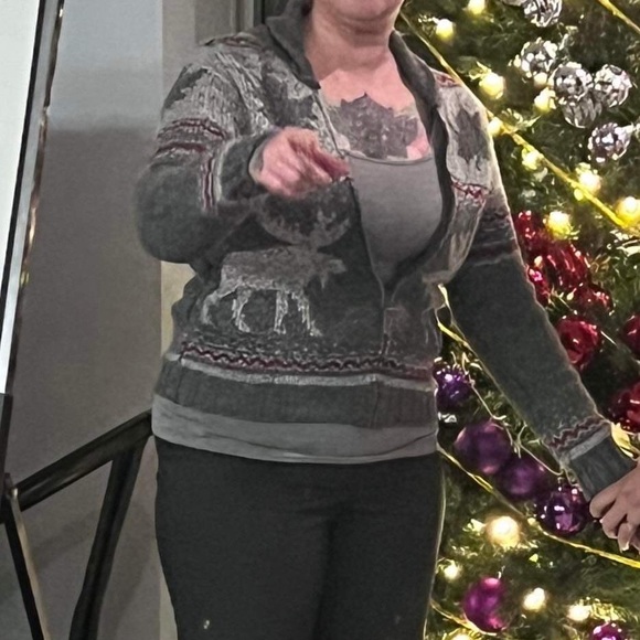 Canadiana Knit Sweater - Picture 16 of 17